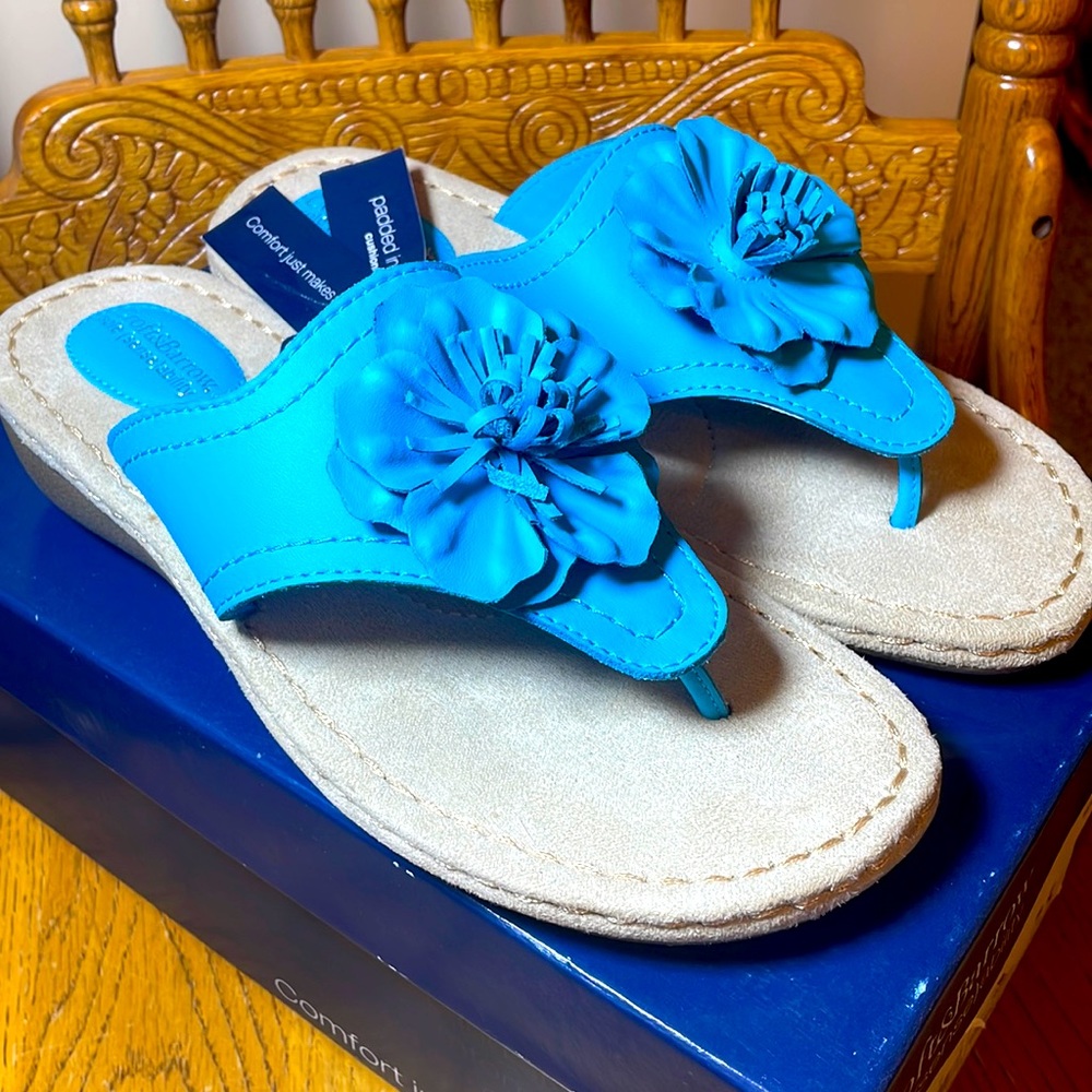 New in Box!! Croft & Barrow Size 7.5